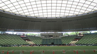 センターバックから覗き見。