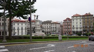 ツアーの集合場所が、この広場でした！