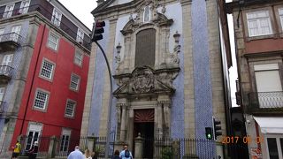 エンリケ航海王子広場の南側にある教会