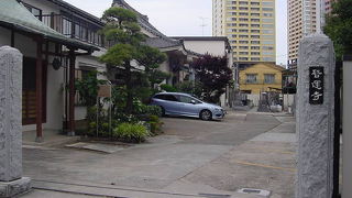 こぎれいなお寺です