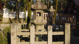 歴史を感じる灯籠です