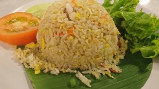 駅と直結していて便利です