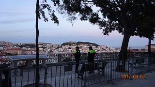 夕刻に行くとサンジョルジェ城が綺麗に見えます！