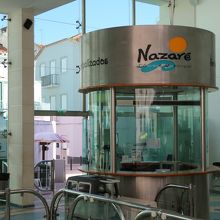 駅構内のチケット売り場