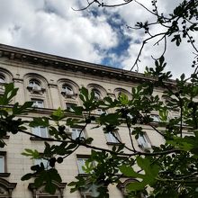 シェラトンと隣接