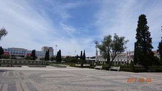 勘違いしていました！ジェロニモス修道院前の広場ではなく、庭園というか公園だったんですね！