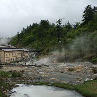 もうもうと煙が上がっています