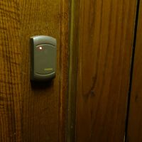 2357号室　部屋にはいるのにフロントを２往復