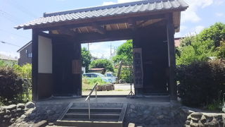 訪れる時は公開日を確認してから。