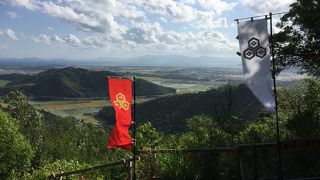 歴史資料館で杖を借りれば登山が楽