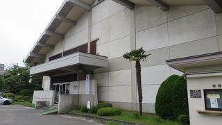 別荘と庭園を・・・