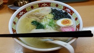 函館駅バスロ－タリーの目の前で便利