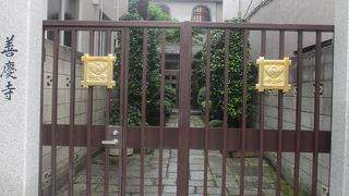 付近に多数寺院がある中でも小さな寺院だと思いました。