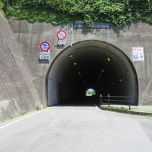鳴門山トンネルは歩行者にも優しい