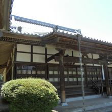 落ち着いた雰囲気の本堂