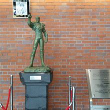 北斗の拳の銅像