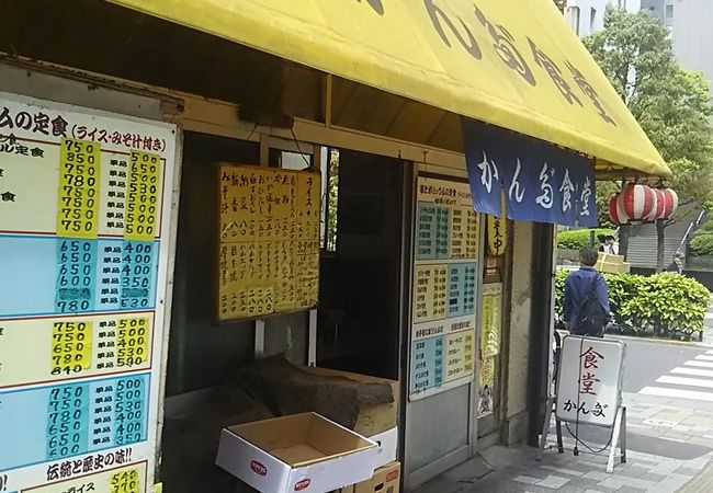 昭和のレトロの香りのするお店です