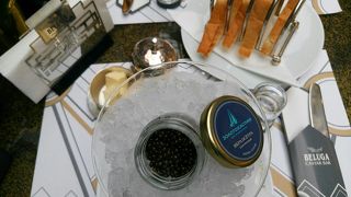 ロシアの名物キャビィアとウォッカ