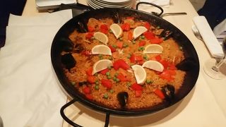 パエリアを注文