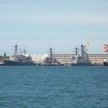 軍事基地内であることをお忘れなく