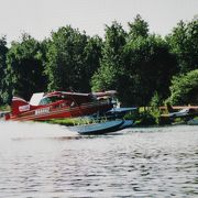  アンカレッジのスペナード湖とフッド湖は世界で最も離発着の多い水上飛行機の基地となっています。