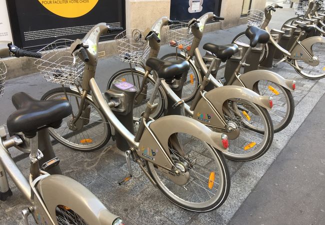 パリ 自転車 レンタル
