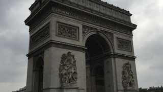 言わずと知れたパリのランドマーク