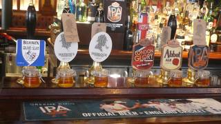 お店おすすめのエールビールを昼から飲んできました