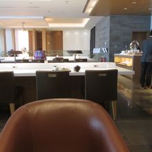 成田空港国際線 JALサクララウンジ