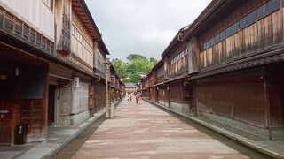 平日でも観光客が多かったです。