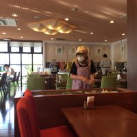 明るい朝食会場！ テラス席もありました！