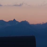 食堂から槍ヶ岳が見える