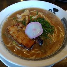 基本の「ばり馬ラーメン」