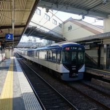 東福寺駅にて。