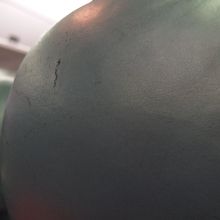 かなり傷んでます。枕の部分