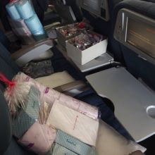 荷物が鎮座されて居られます。