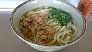 鳥栖駅ホーム上にある有名なうどんやさん!!