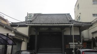 地味な感じがする寺院だと思いました