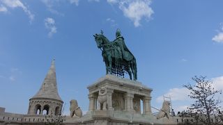 とても見事な騎馬像でした