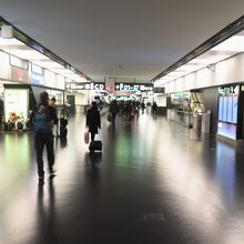 ターミナル内もごったがえしていません。