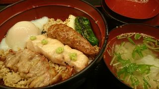 焼き鳥丼も美味しい