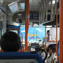 東運輸路線バス車内