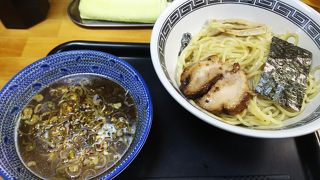 飲み屋街にあるラーメン屋さん