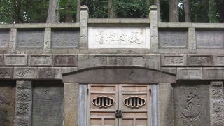 洞窟の11m奥に大日如来が安置されています