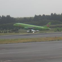 離着陸する飛行機も見ることができます