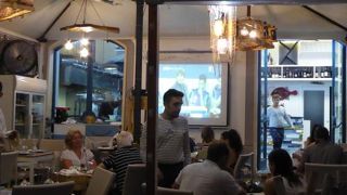 卵城周囲のレストランははしご的に一品ずつ可能かも