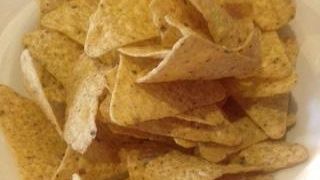 遊歩道沿いにあります