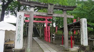 鶴ヶ城の敷地内に