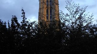 有名ではないがパリの歴史を感じさせる塔