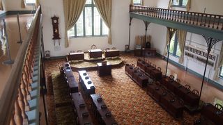 新潟県議会議場であった